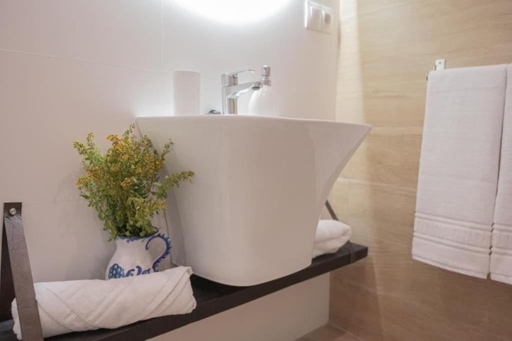 Suites Jardines De La Alhambra グラナダ エクステリア 写真